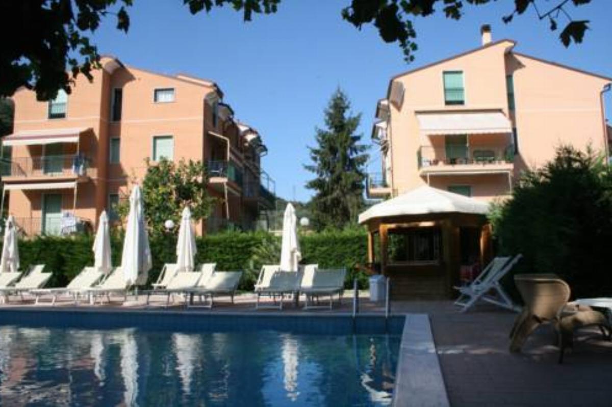 Residence Holidays Hotel Pietra Ligure Italy
