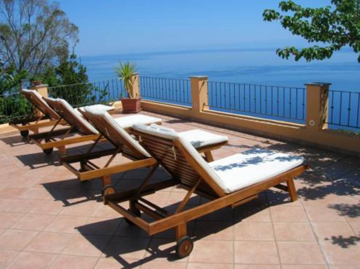 Resort Al Belvedere Salina Hotel Leni Italy