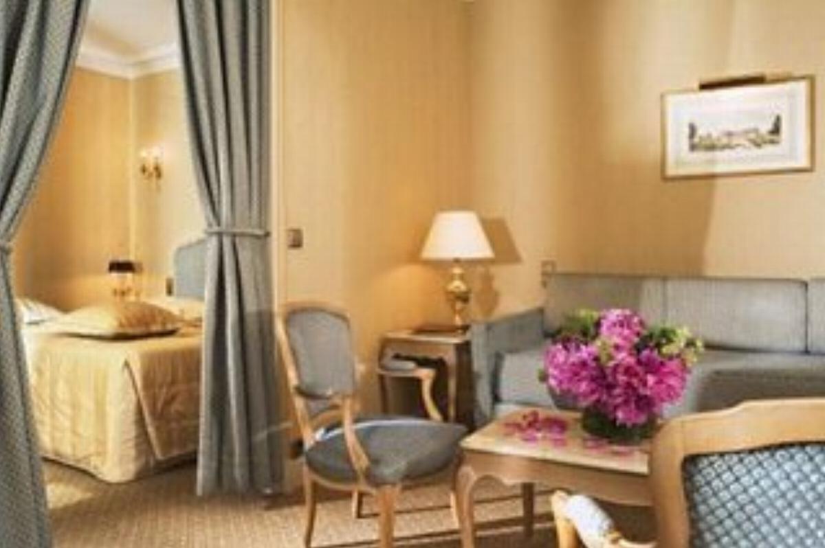 Rochester Champs Elysees Hotel Paris France