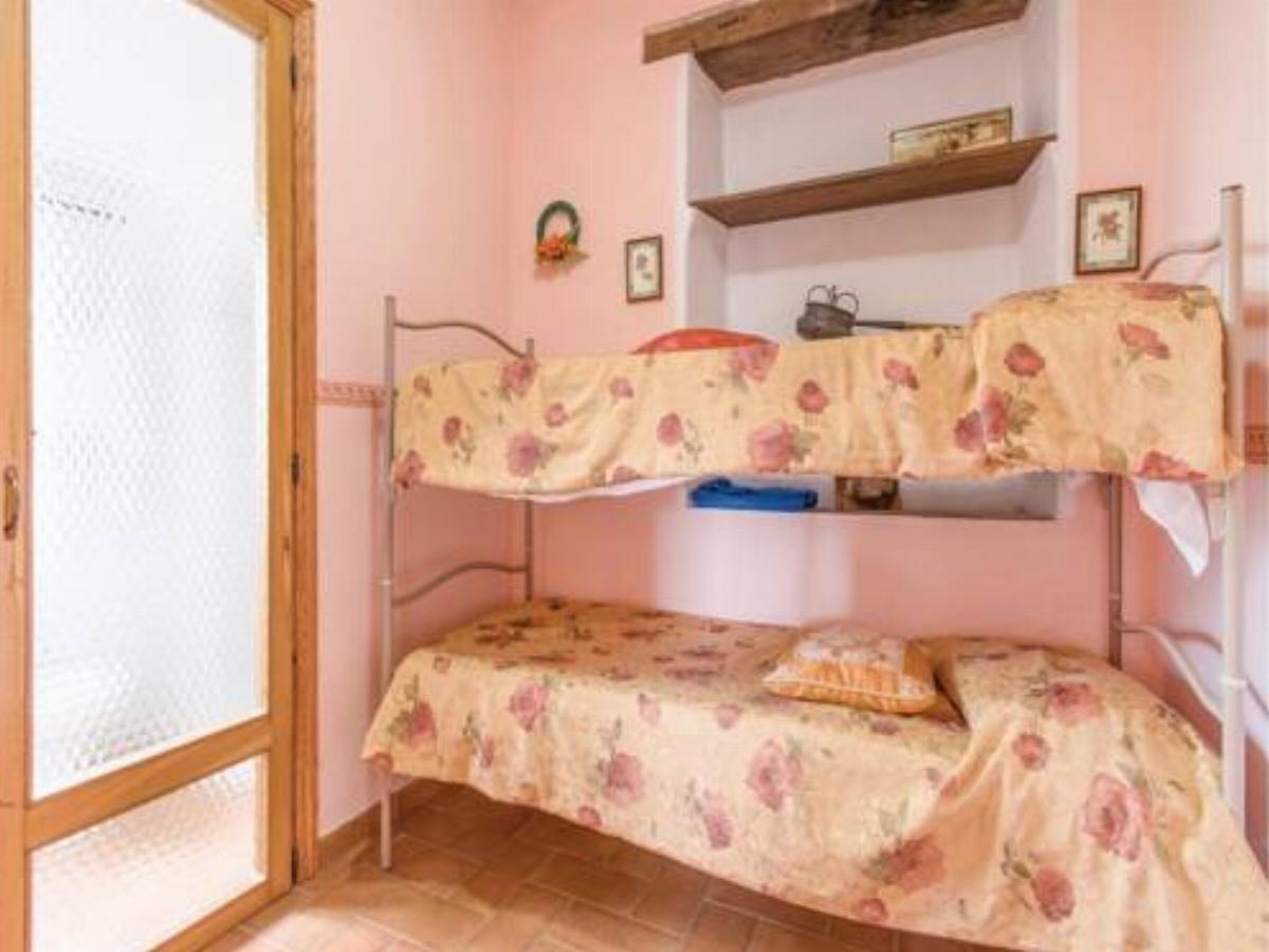 Seven-Bedroom Holiday Home in Apecchhio (PU) Hotel Apecchio Italy