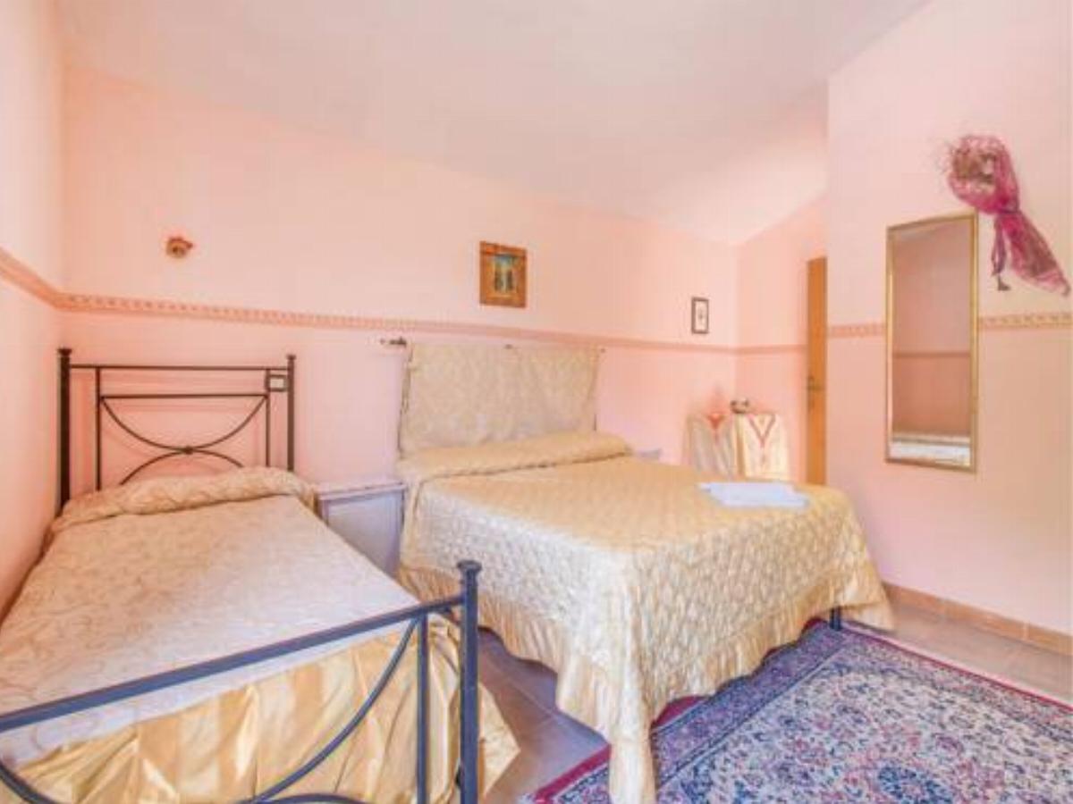 Seven-Bedroom Holiday Home in Apecchhio (PU) Hotel Apecchio Italy
