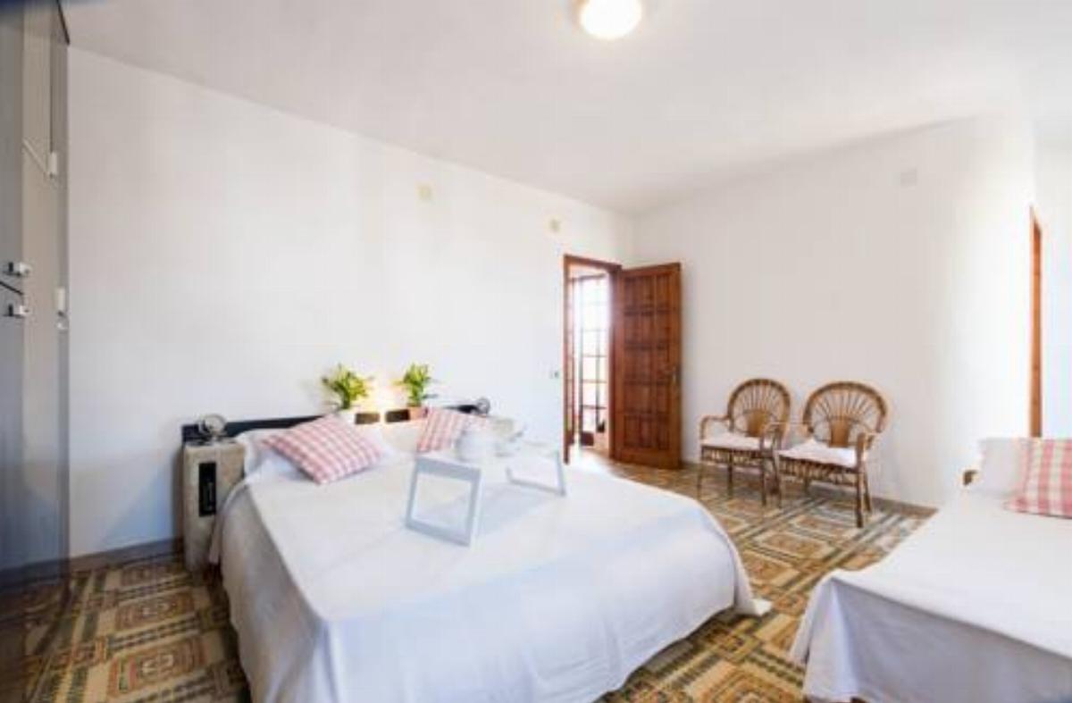 Spazioso Appartamento al Mare con Giardino Hotel Capoterra Italy