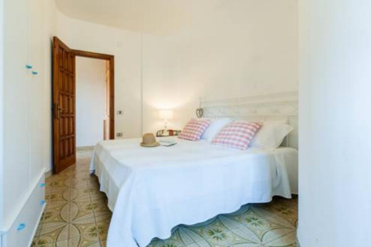 Spazioso Appartamento al Mare con Giardino Hotel Capoterra Italy