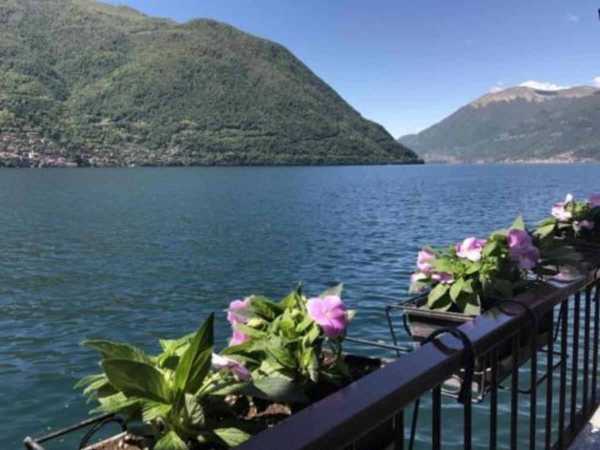Stunning balcony over Lake Como - Brienno Hotel Brienno Italy
