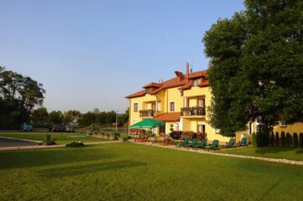 Szerencsemák Panzió Hotel Kehidakustány Hungary