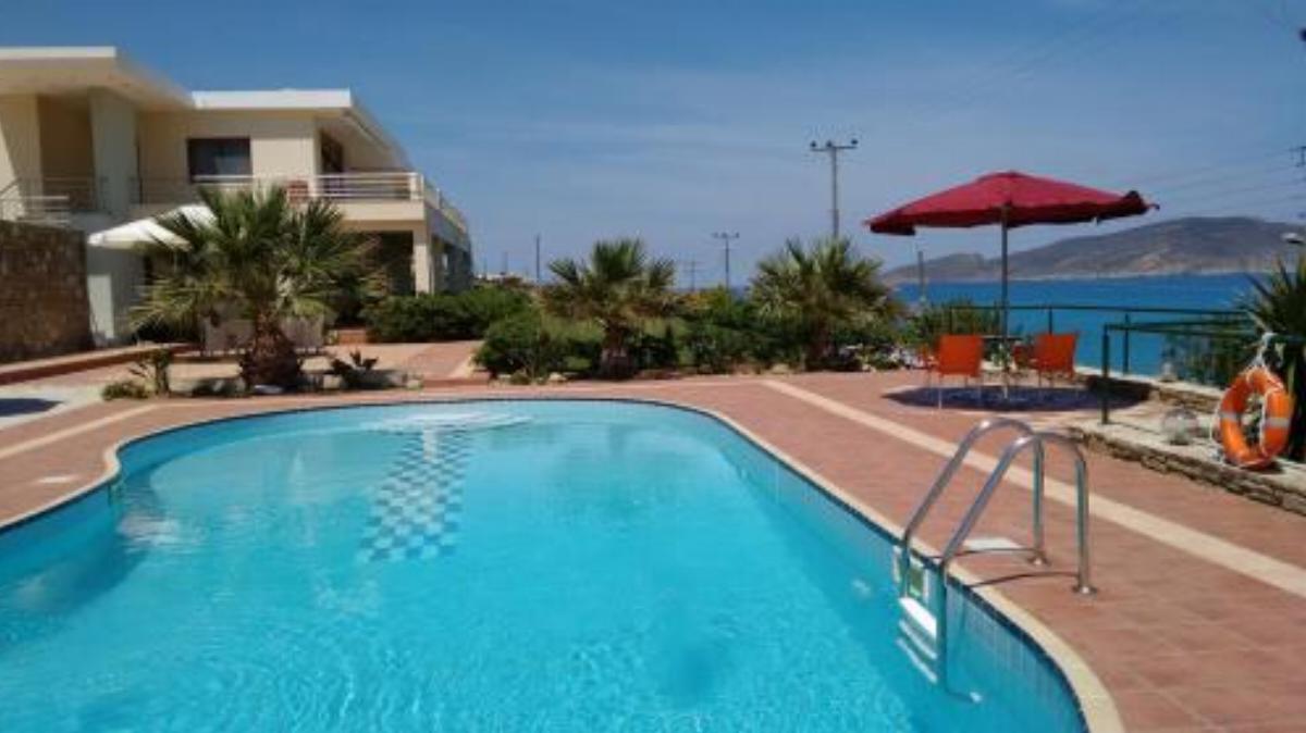 Tholos Bay Suites Hotel Kavoúsion Greece