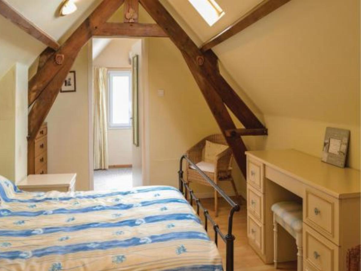 Three-Bedroom Holiday Home in Auxi le Chateau Hotel Auxi-le-Château France