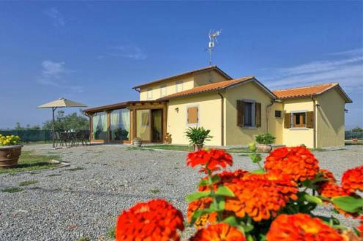 Three-Bedroom Holiday home in Centoia Hotel Petrignano sul Lago Italy