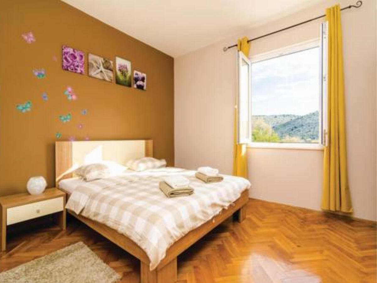 Three-Bedroom Holiday Home in Doli Hotel Doli Croatia