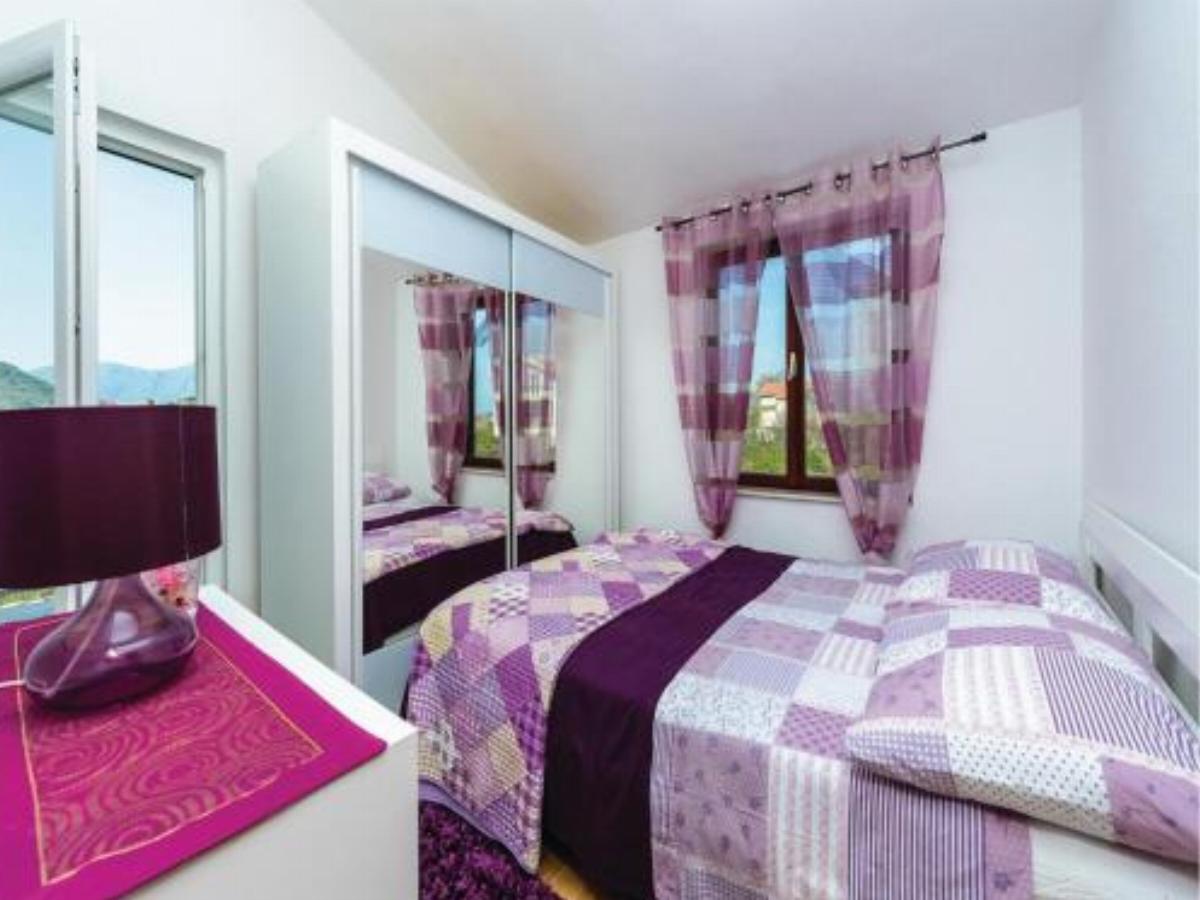 Three-Bedroom Holiday home Jaruga 08 Hotel Komin Croatia