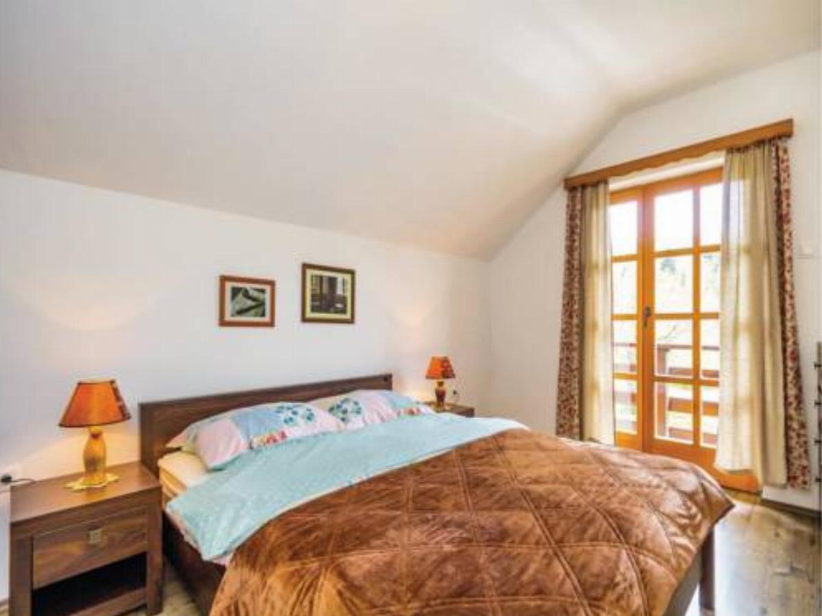 Three-Bedroom Holiday home with a Fireplace in Lukovdol Hotel Lukovdol Croatia