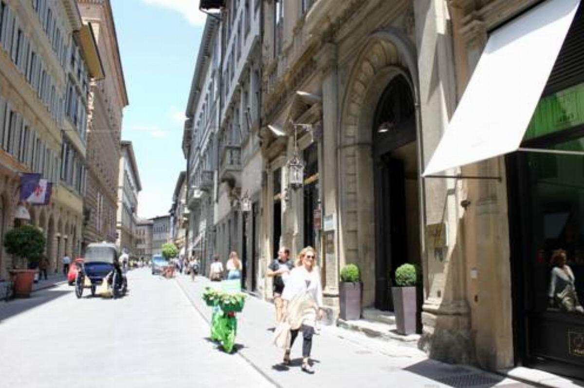 Tornabuoni Luxury Apartment - Alfa Hotel Florence Italy