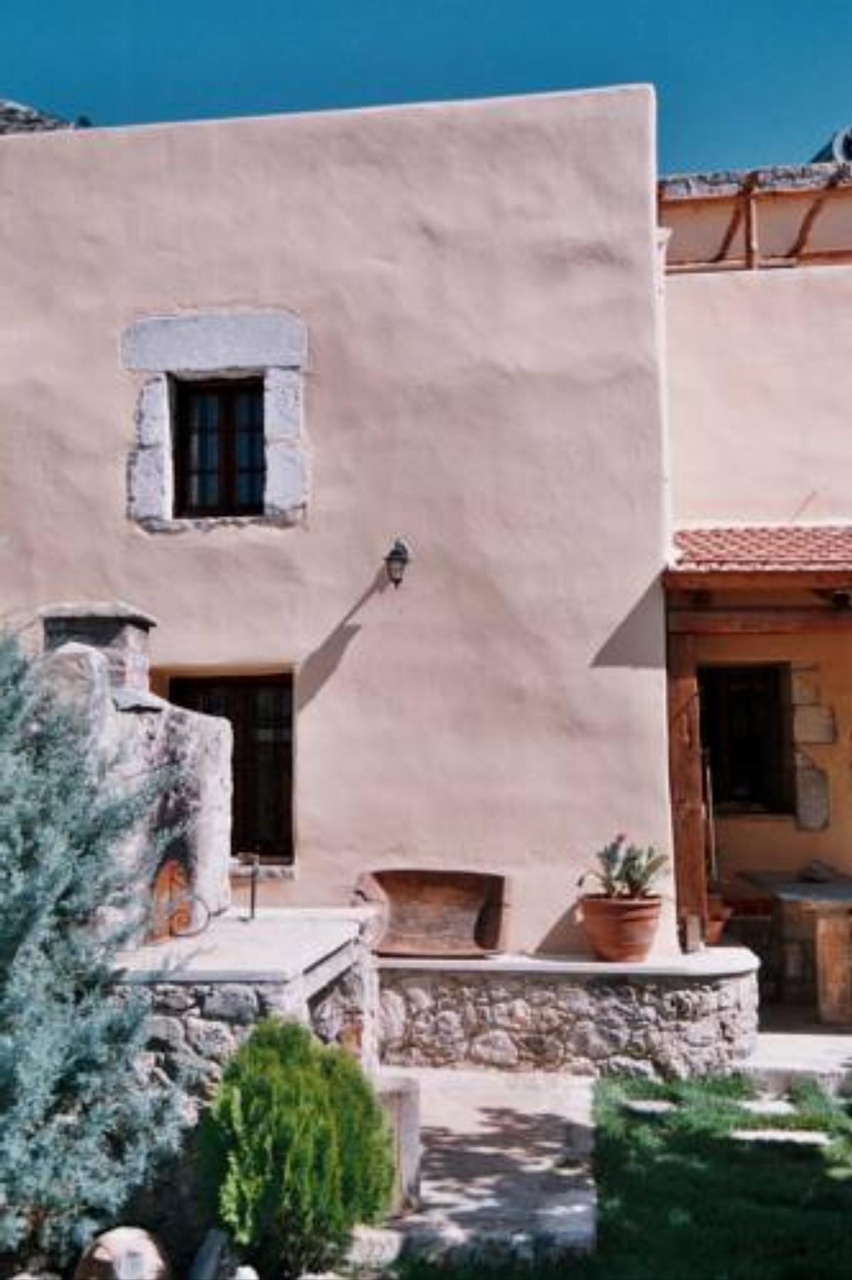 Traditional Villa in Sfakia Hotel Ímbros Greece