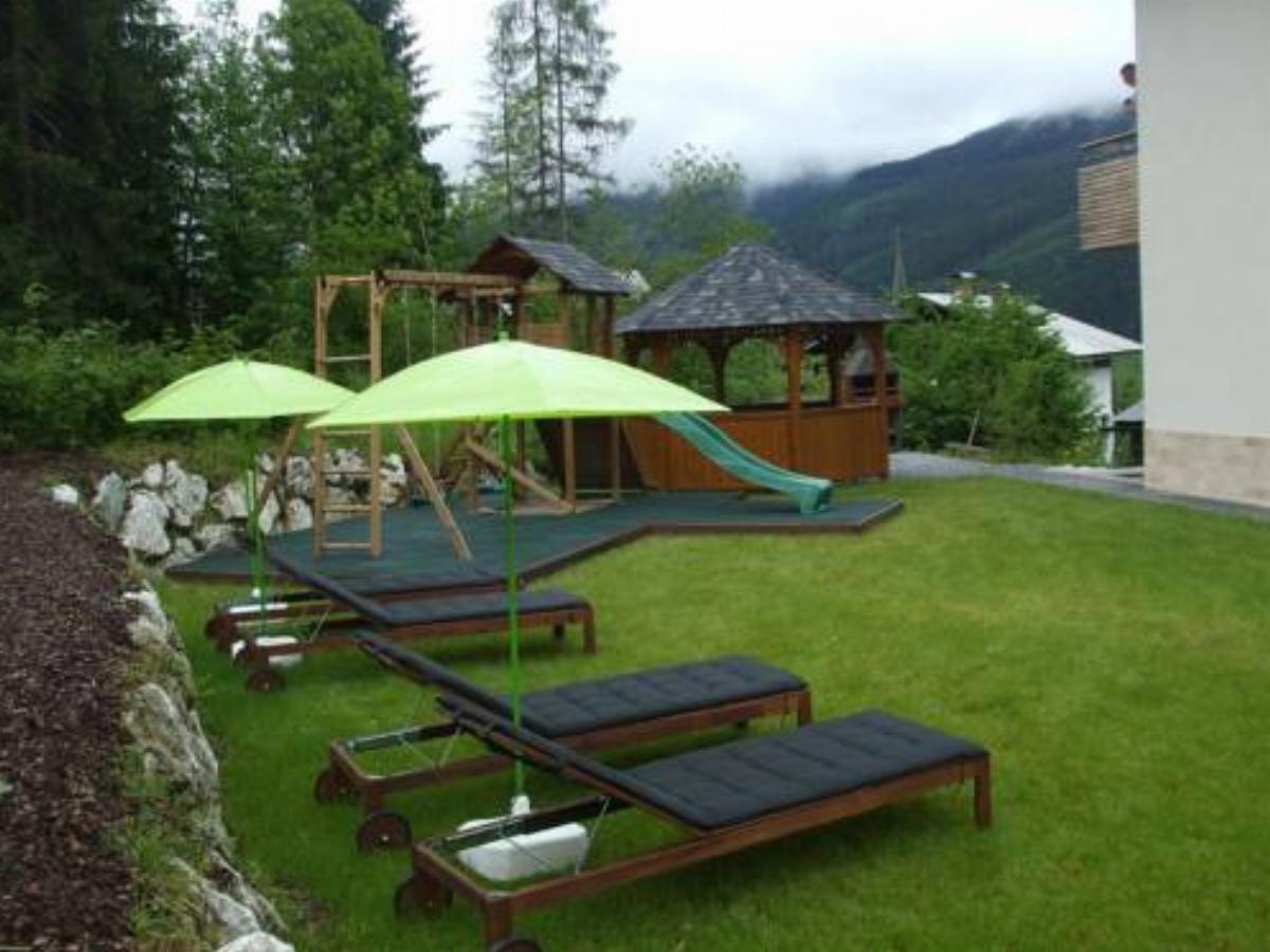 Transylvania Villa & Spa Hotel Gosau Austria