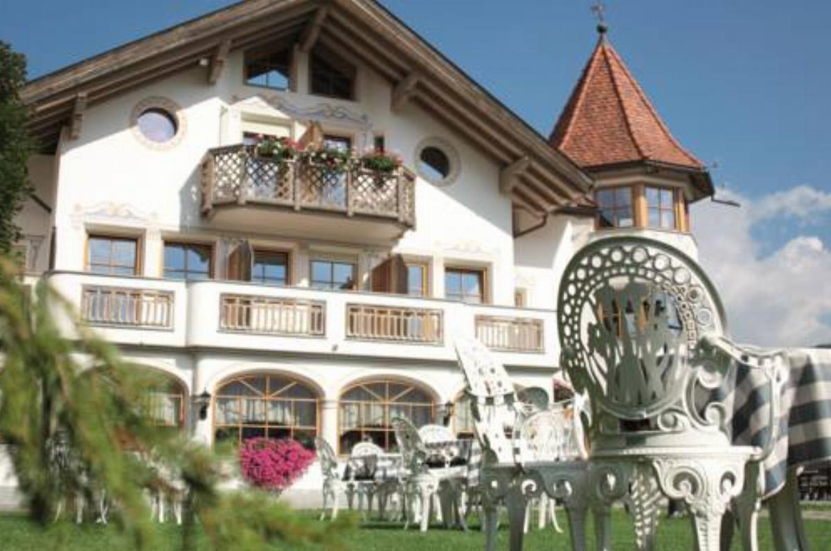 Turm Hotel Gschwendt Hotel Valle Di Casies Italy