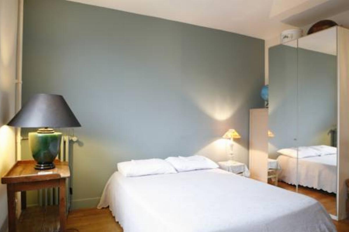 Two Bedroom Apartment - Commerce Hotel Paris France