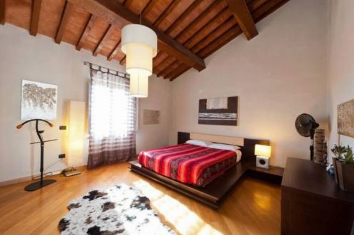 Two-Bedroom Apartment in Pisa I Hotel Pisa Italy