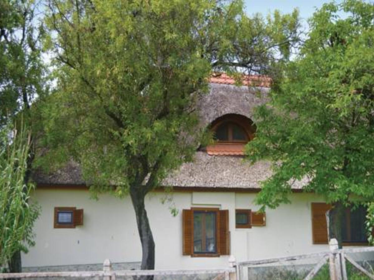 Two-Bedroom Holiday Home in Csopak Hotel Csopak Hungary