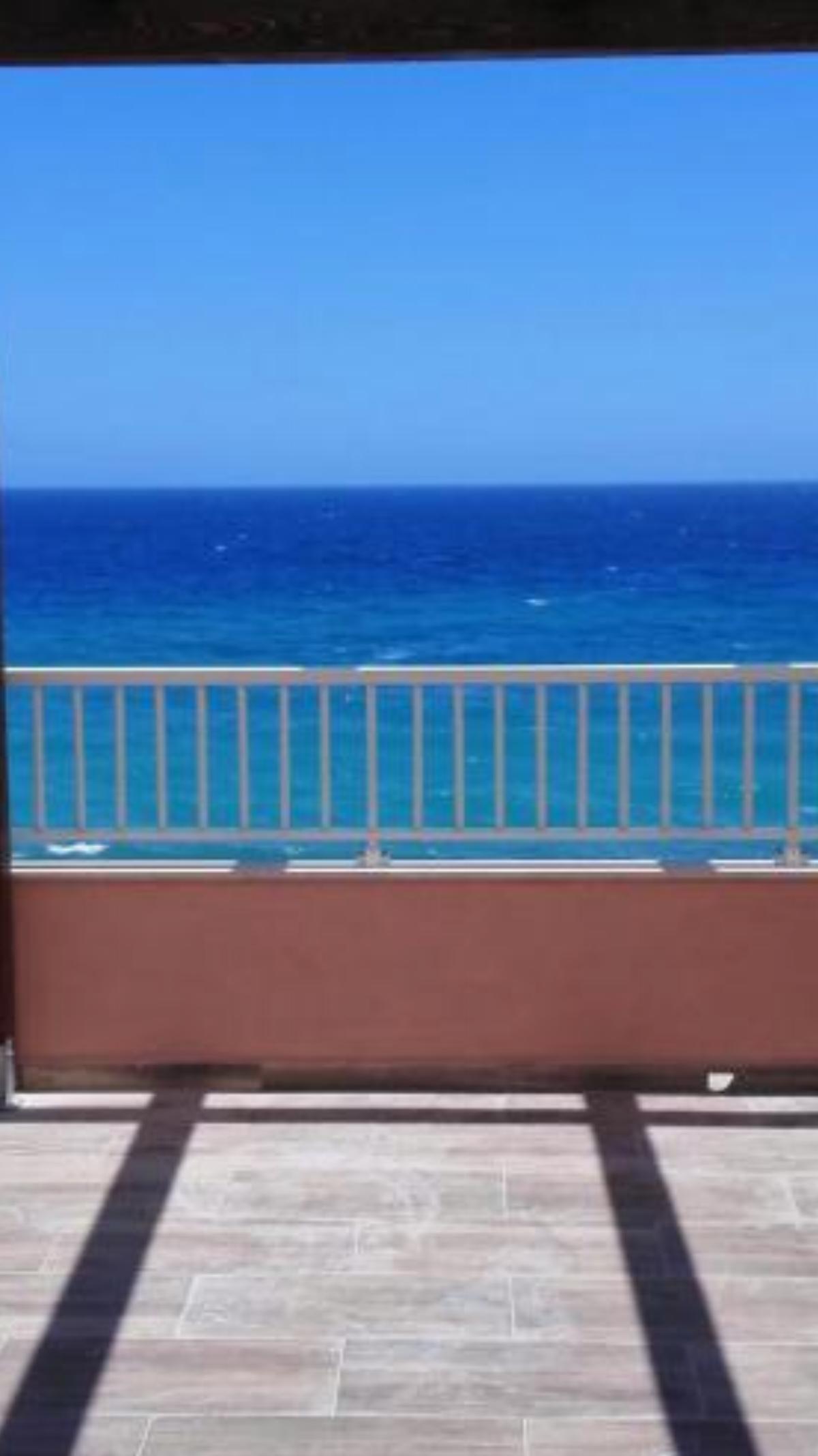 veranda sul mare Hotel Bagnara Calabra Italy