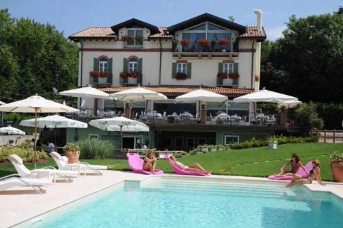 Villa Baroni Hotel Lomnago Italy