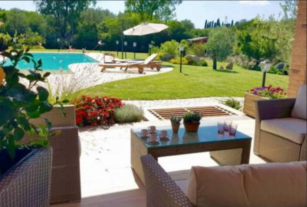 Villa Dolores with pool 2.5 km from the beach of Alghero Hotel Casa Linari Italy
