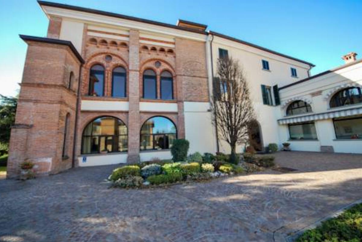 Villa Santa Maria dell'Arco - Centro Oreb Hotel Cazzago San Martino Italy