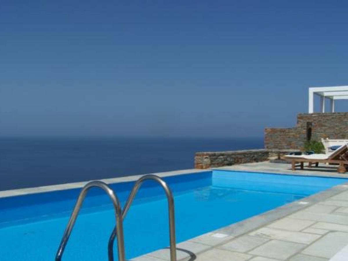 Villa with Pool in Kea Hotel Kastrianí Greece