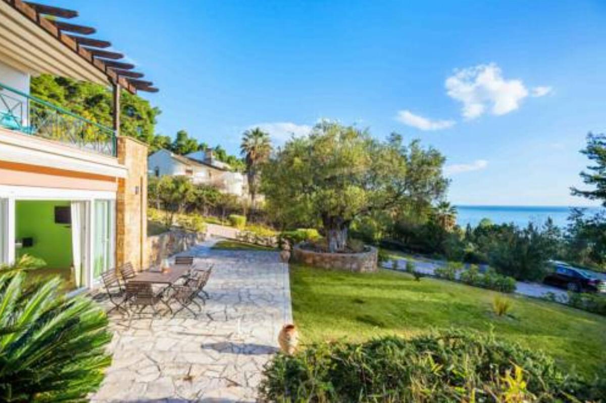 Vioreli's Sea View Villa Hotel Fourka Greece
