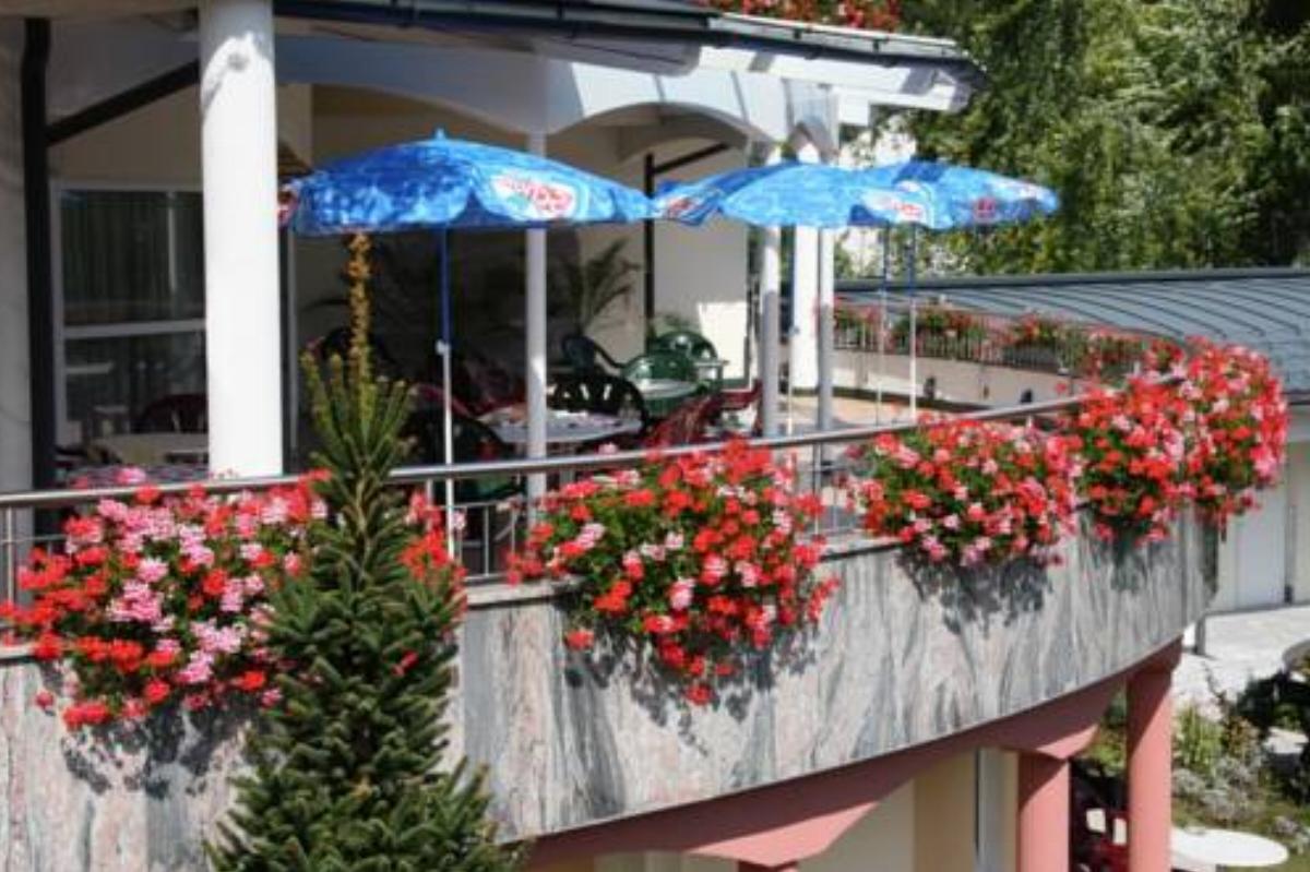Waldschlössl Hotel Latschach ober dem Faakersee Austria