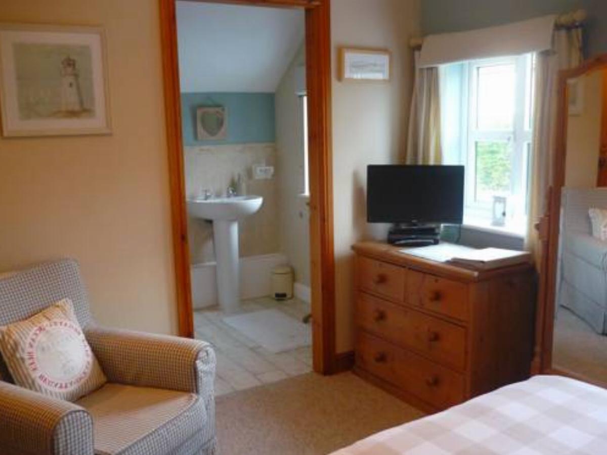 White Cottage Bed and Breakfast Hotel Seisdon United Kingdom
