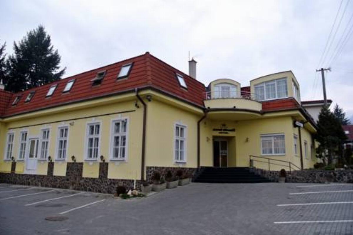 Zámocká koruna u Hoffera Hotel Nitra Slovakia