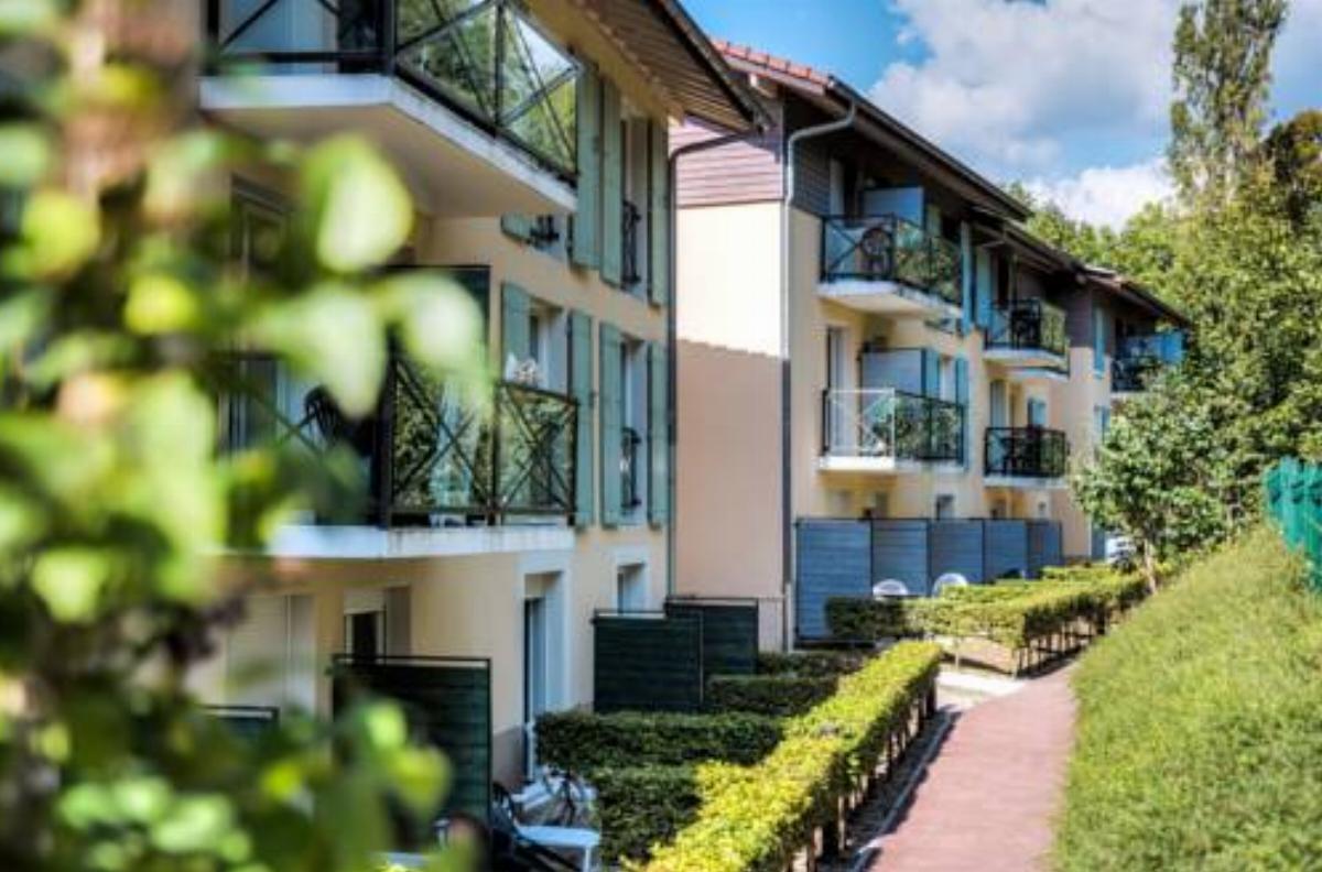 Zenitude Hôtel-Résidences L'Orée du Parc Hotel Divonne-les-Bains France