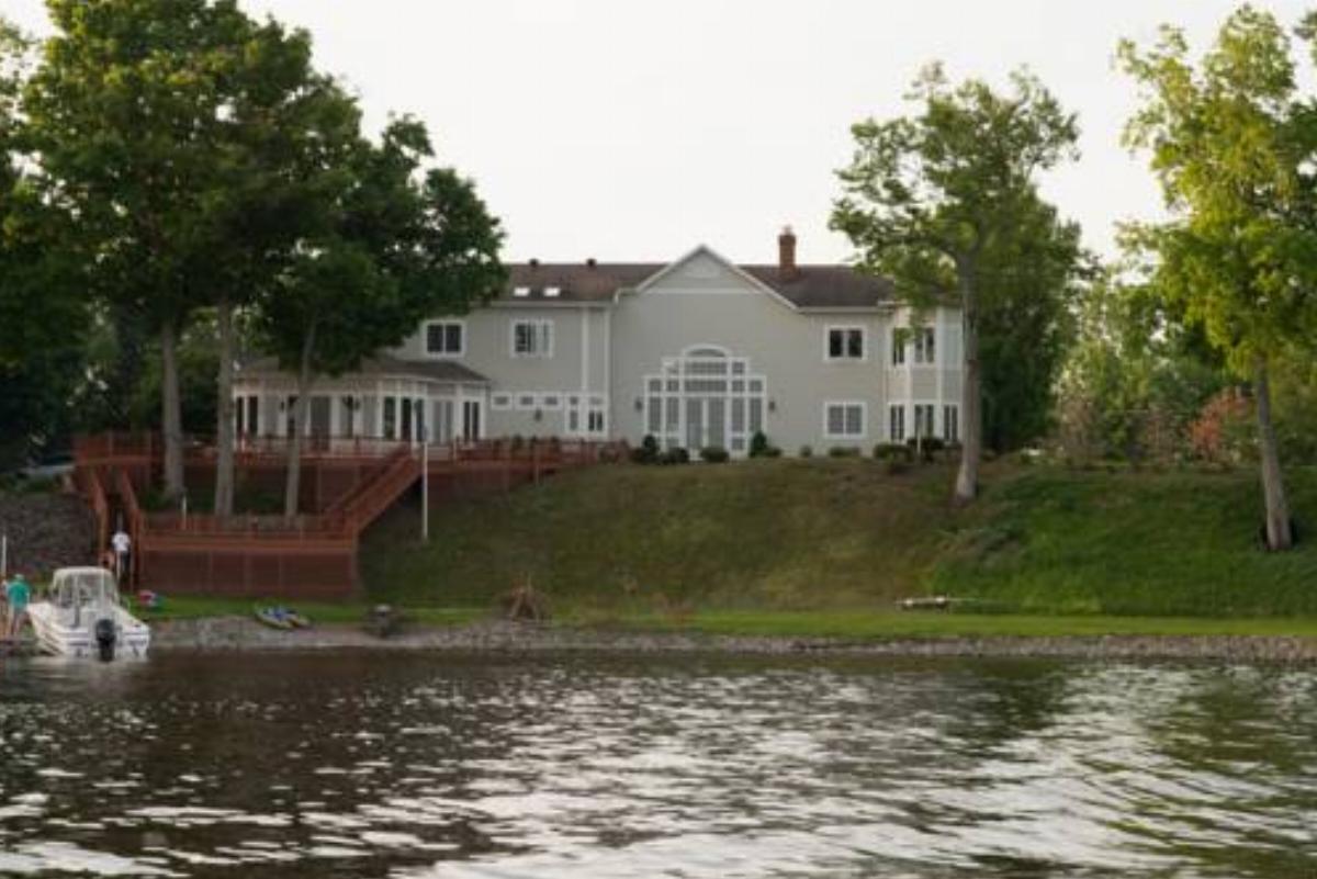 Oneida Lake House
