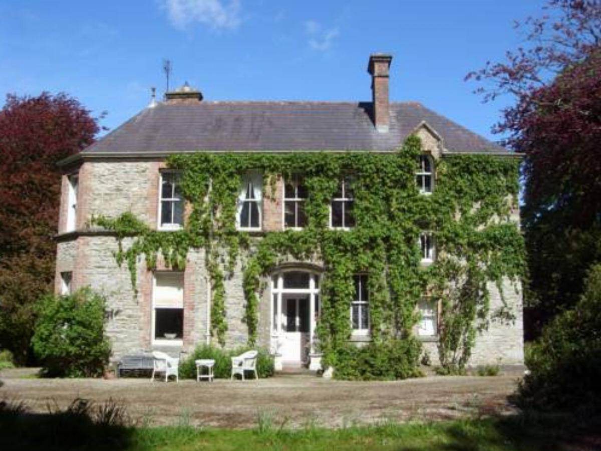 Frewin Country House