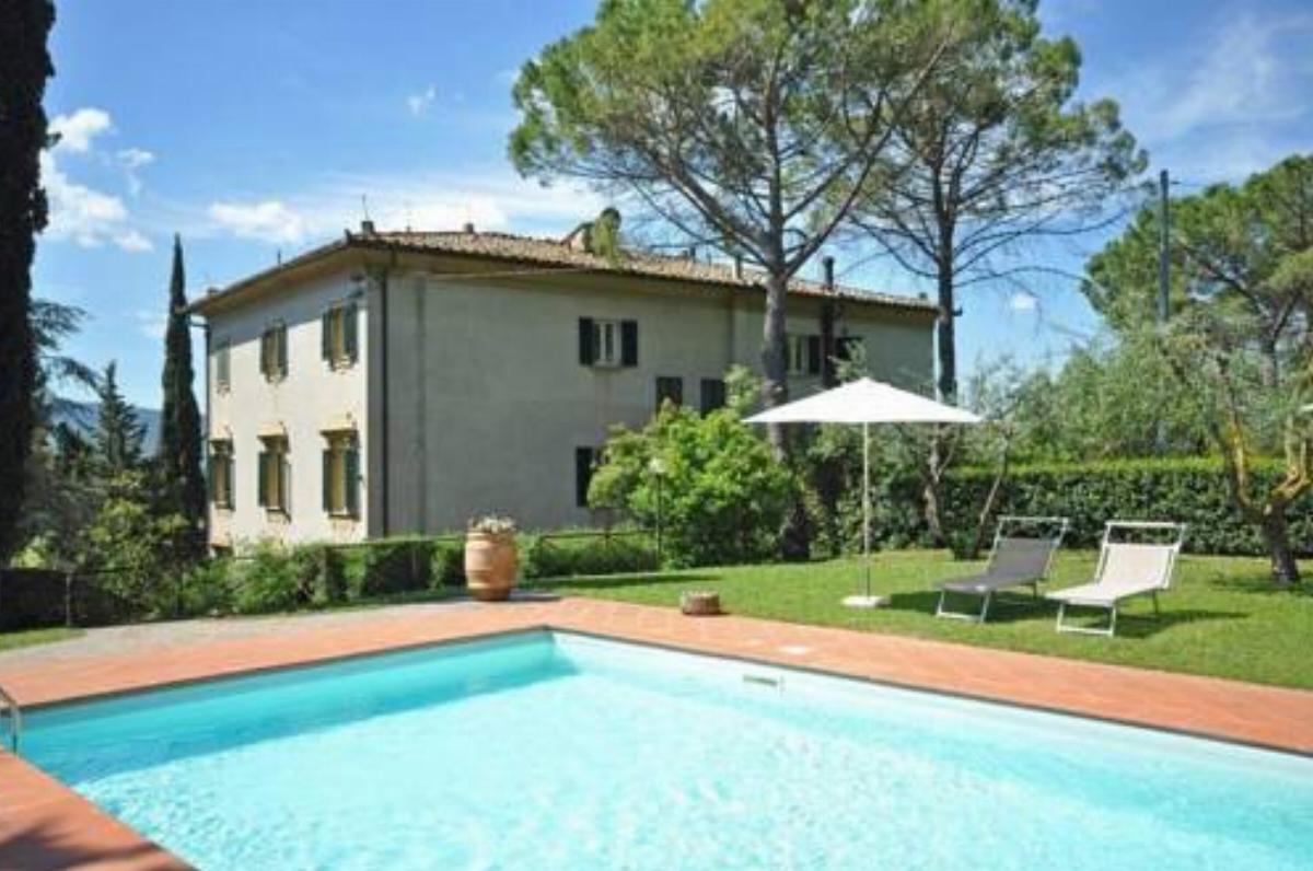 Holiday home in Staggia with Seasonal Pool