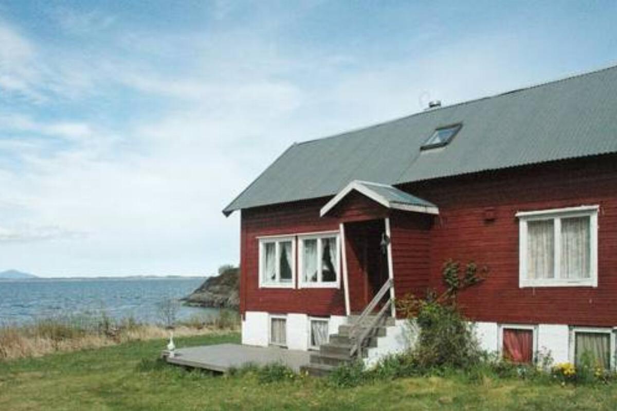 One-Bedroom Holiday home in Midsund