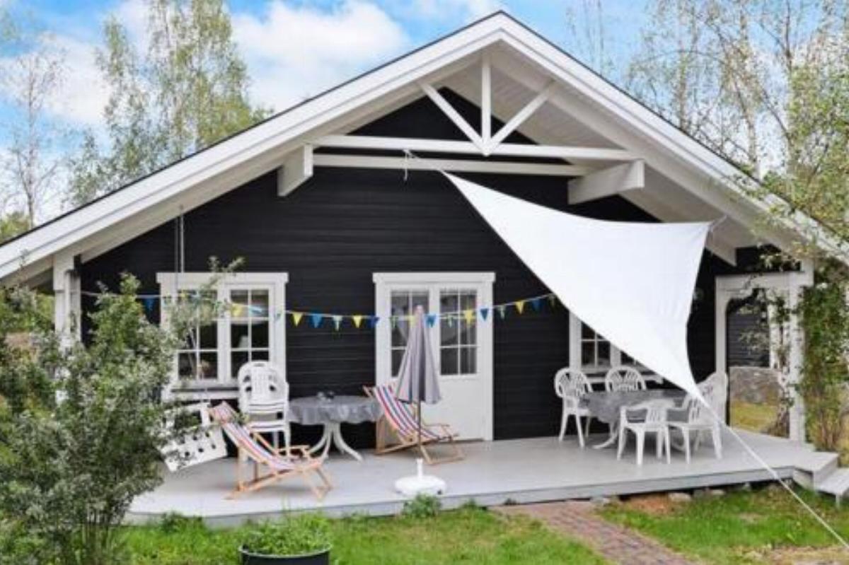 Two-Bedroom Holiday home in Figeholm
