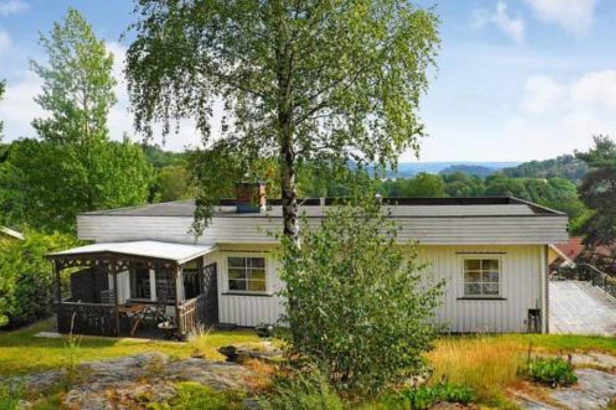 Three-Bedroom Holiday Home in Ljungskile