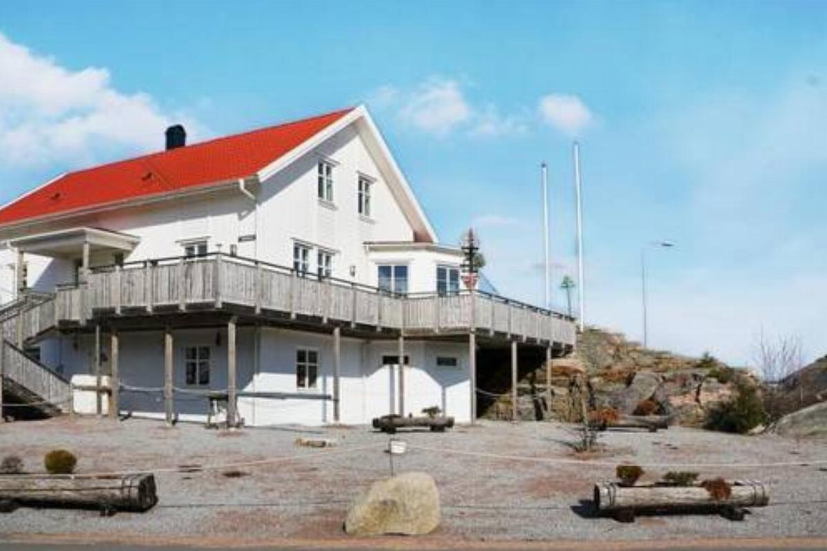 Three-Bedroom Holiday home in Skärhamn