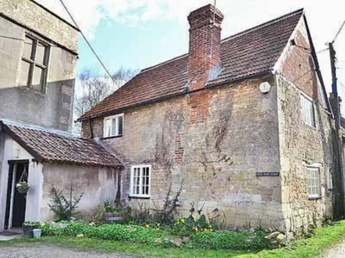 Longs Arms Cottage