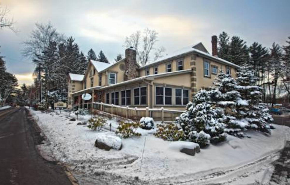 Woodfield Manor Resort: A Sundance Vacations Resort