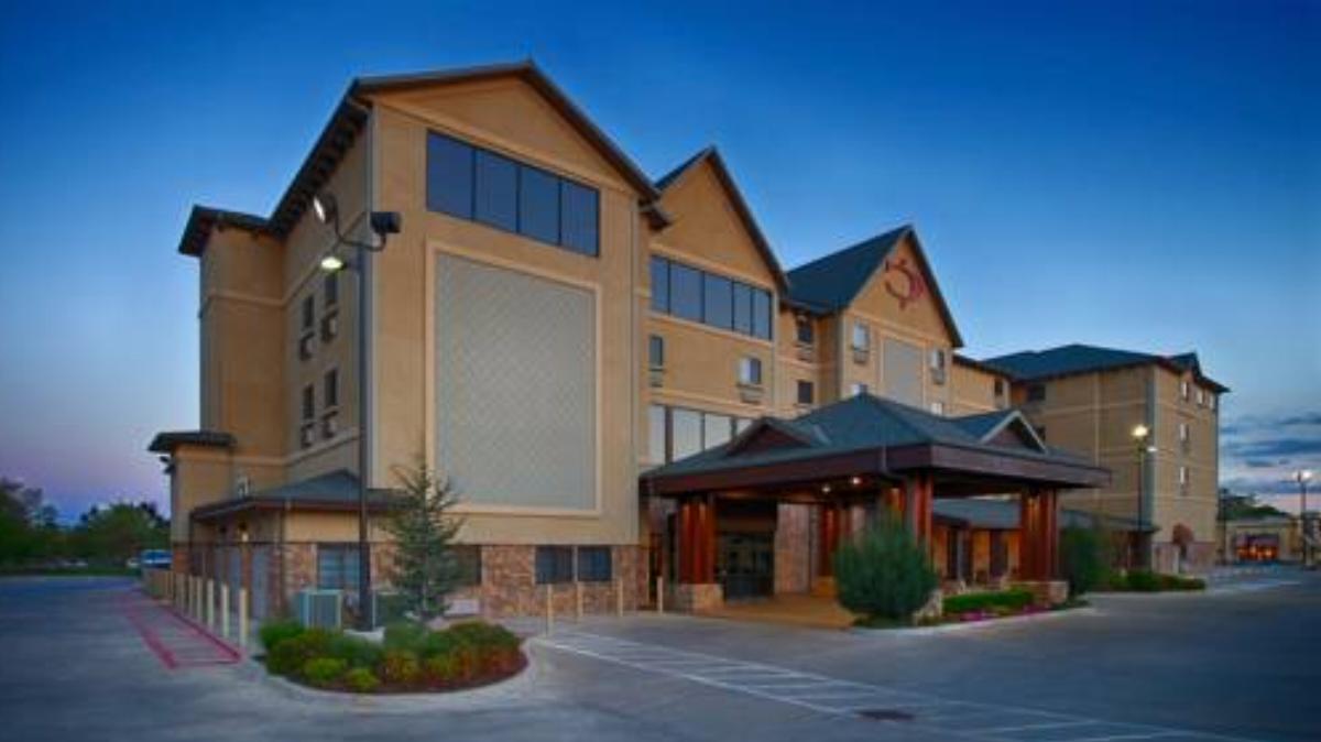 Best Western PLUS Cimarron Hotel & Suites