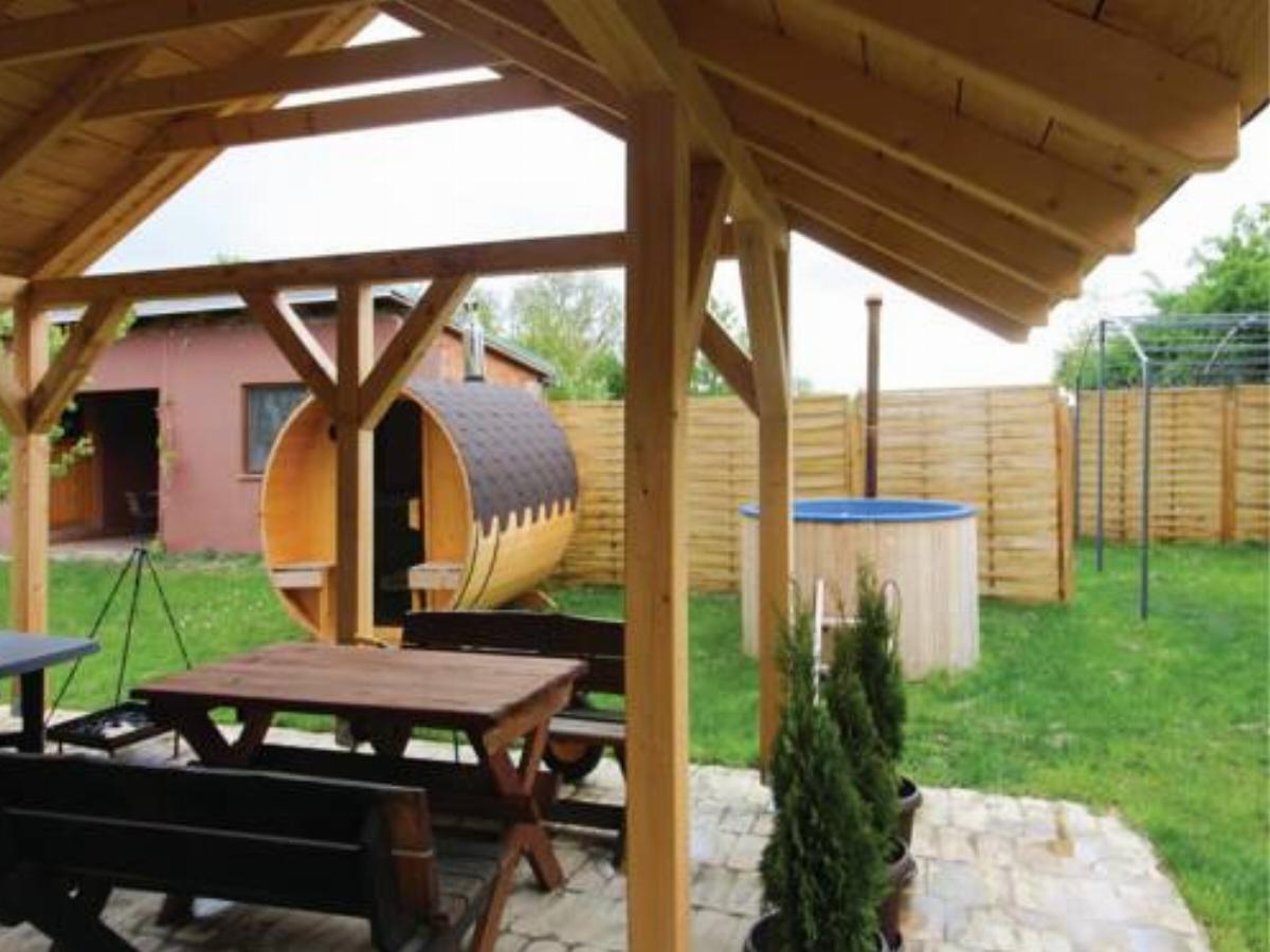Two-Bedroom Holiday Home in Draz