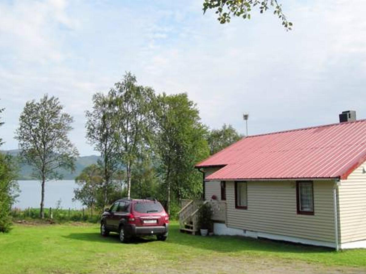 Two-Bedroom Holiday home in Vangsvik
