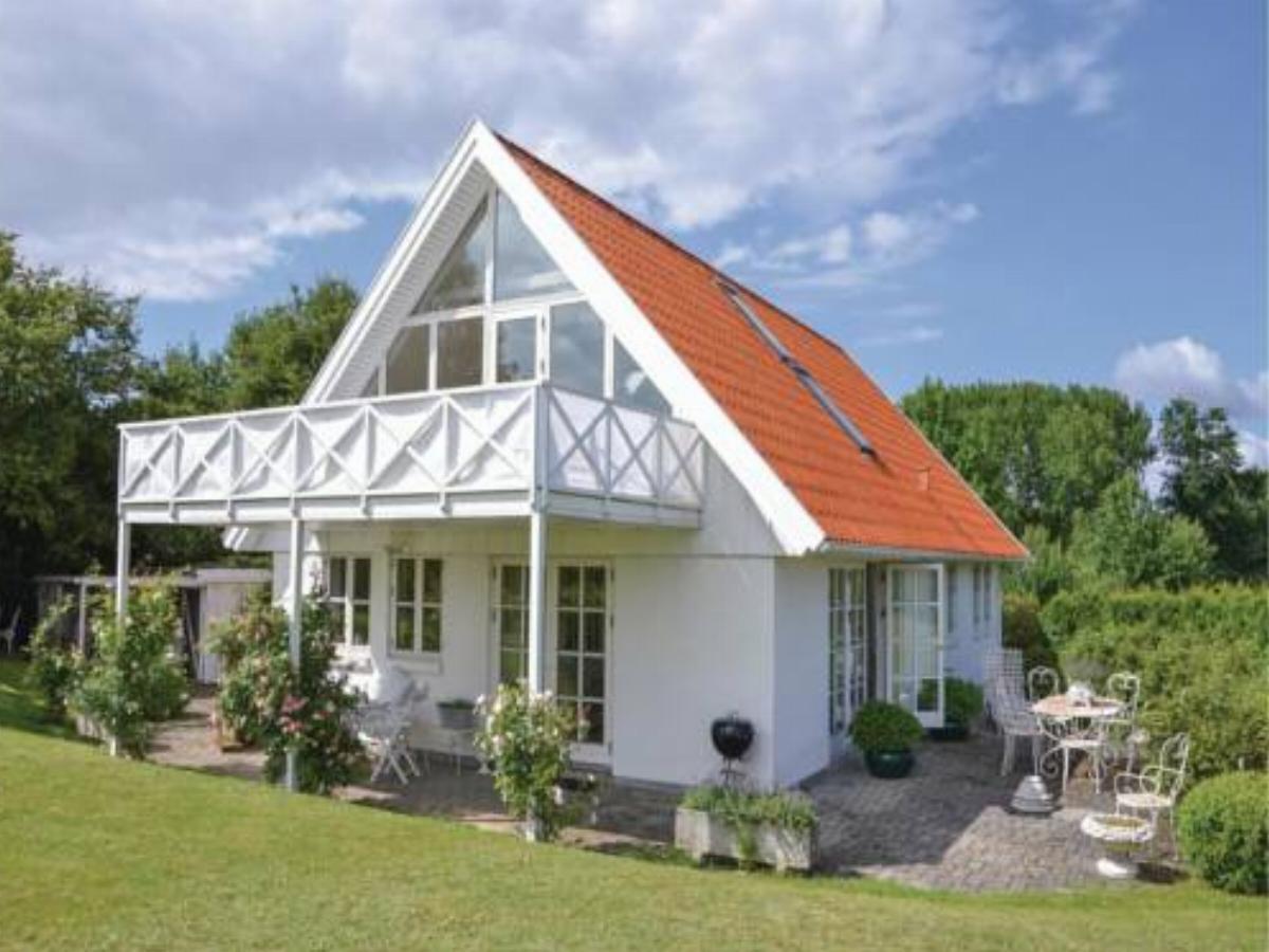 Three-Bedroom Holiday Home in Fredensborg