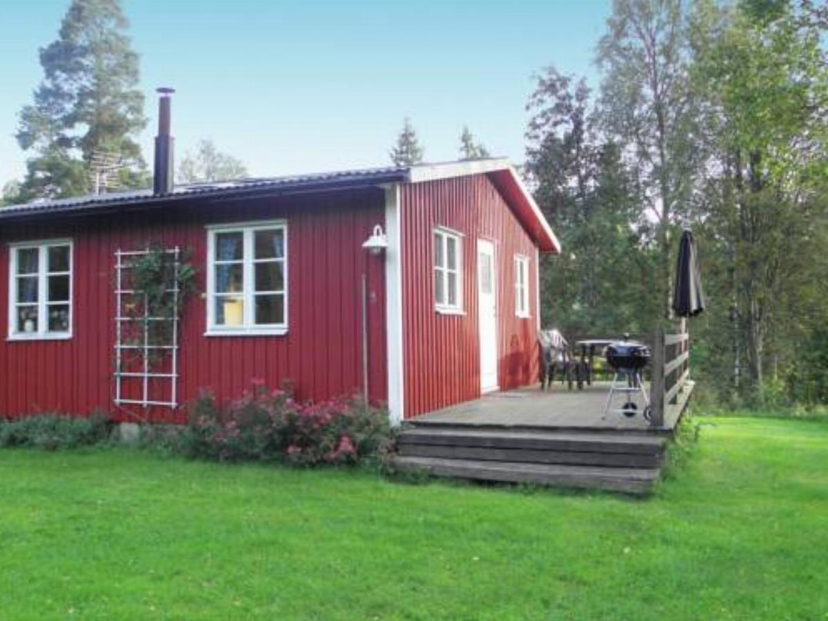 Two-Bedroom Holiday home in Hökerum