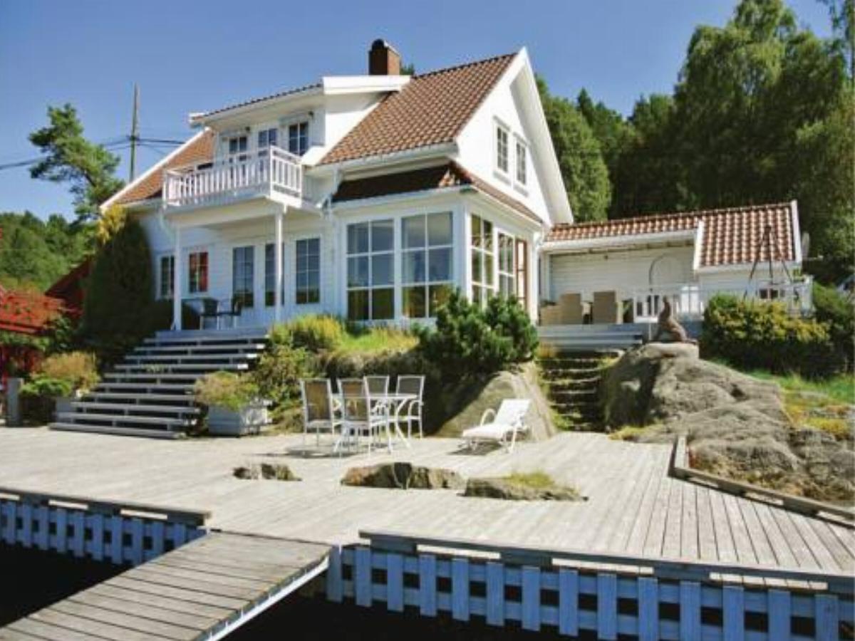 Four-Bedroom Holiday Home in Hovar