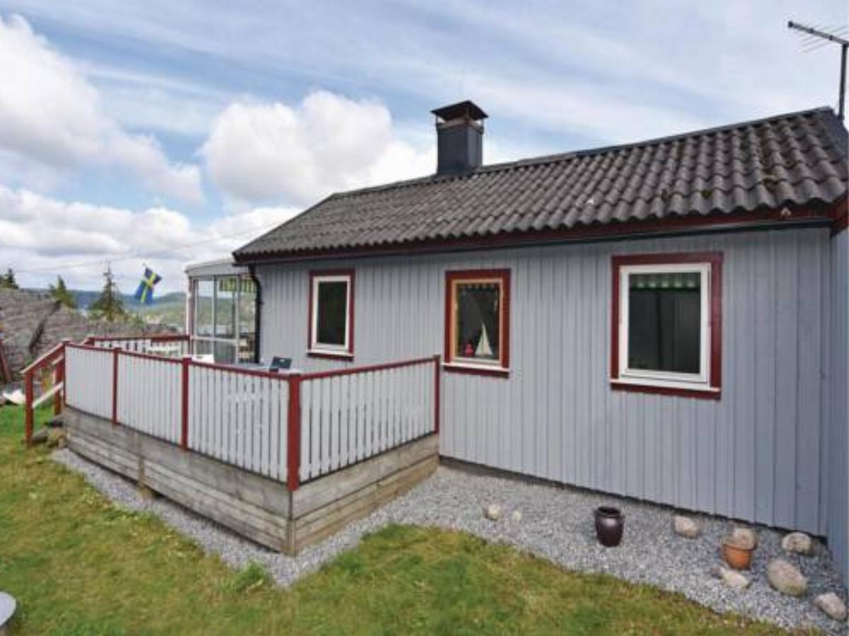Two-Bedroom Holiday home with Sea View in Henån