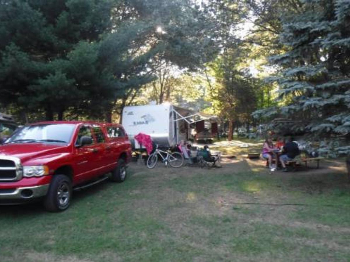 Buffalo Lake Camping Resort