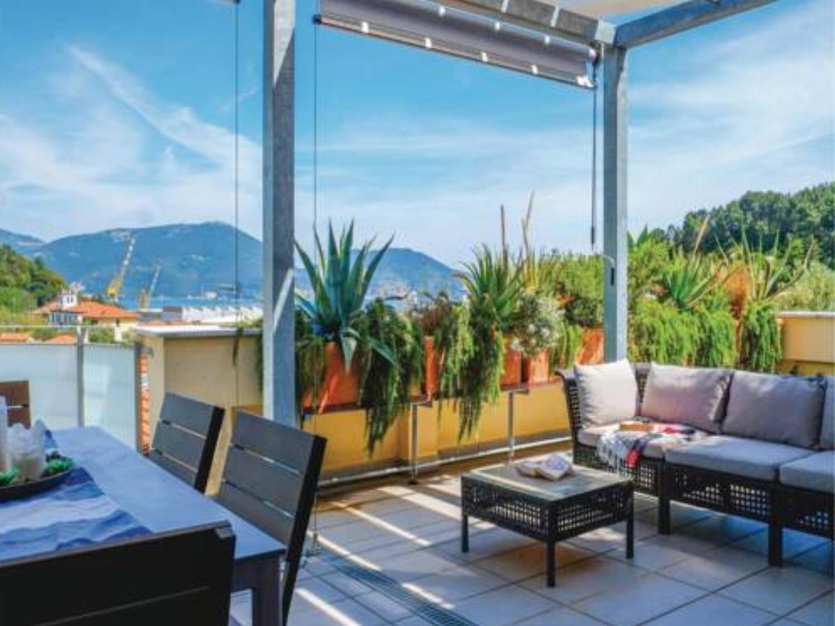 Two-Bedroom Apartment in Lerici (SP)